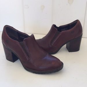 Born booties medium brown size 8